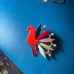 Vintage HAR Bird Brooch: Enameled Wings, Pearl Jelly Belly